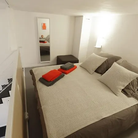 Elegant Duplex - Historical Street - Center Appartement