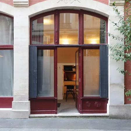 Elegant Duplex - Historical Street - Center * Parijs